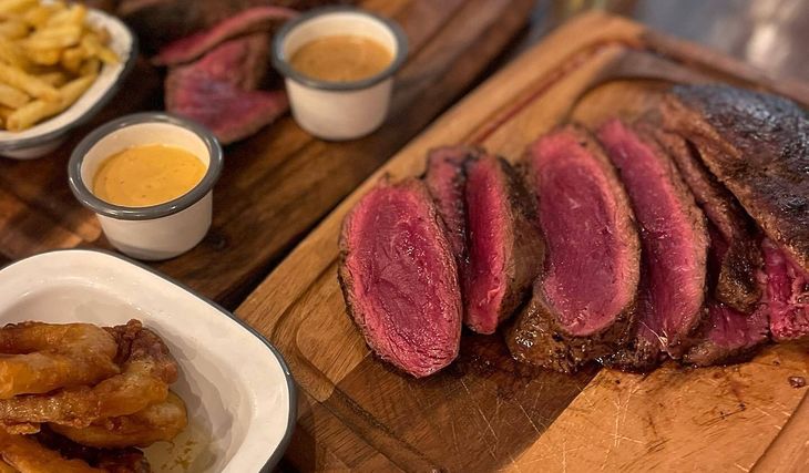 7 Sizzling Hot Steakhouses In Belfast With The Juiciest Cuts
