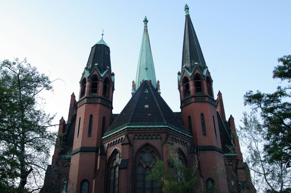Apostel-Paulus-Kirche in Berlin Schöneberg von der Südseite