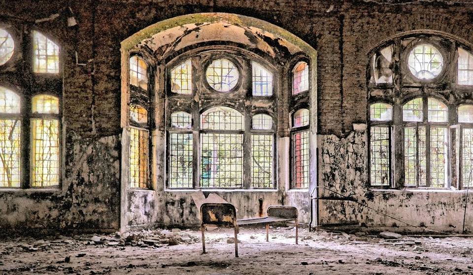 Rund 50 Kilometer von Berlin steht, tief im Wald, ein verlassenes Sanatorium, das als Kulisse für den Filmklassiker „Der Pianist“ diente