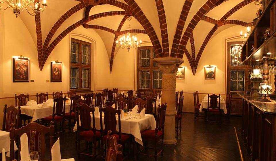 Dit in 1270 gebouwde, gotisch geïnspireerde restaurant was ooit een gerechtsgebouw en was getuige van meer dan 100 executies en een levendige begrafenis &#8211; vandaag de dag een juweel in de gastronomische kroon van Berlijn