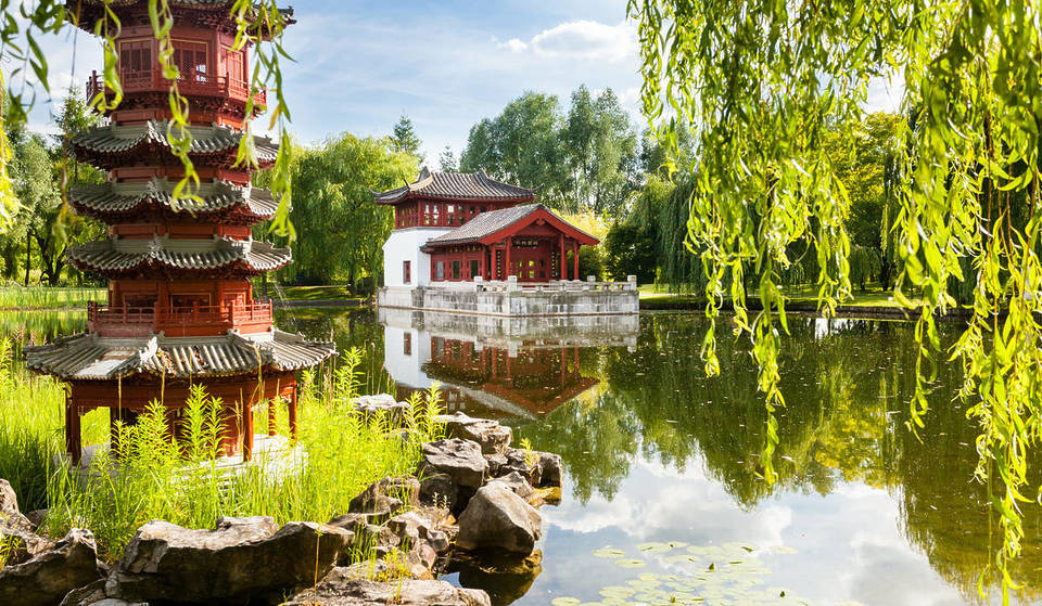Midden in Berlijn ligt een 43 hectare groot, wereldberoemd recreatiegebied dat je helemaal naar Bali brengt en waar de enige kabelbaan van Berlijn te vinden is