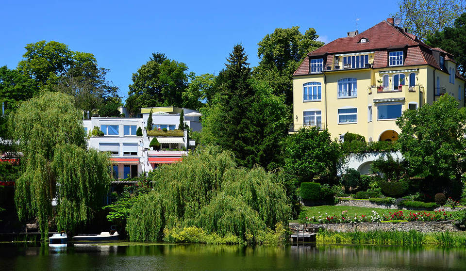 La « Villa » de Karl Lagerfeld à Berlin : c&rsquo;est ici que la légende de la mode a mis en scène un palais de luxe dans le style de la Renaissance italienne.