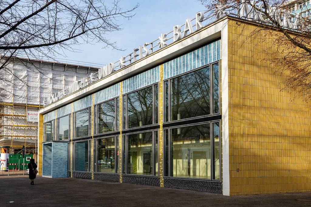 Mocha milk ice cream bar