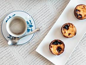 Portugals bestes Geheimnis für Berlin: Mit diesem einfachen Rezept machst du Pastéis de Nata mit knusprigem Teig und karamellisierter Creme selbst