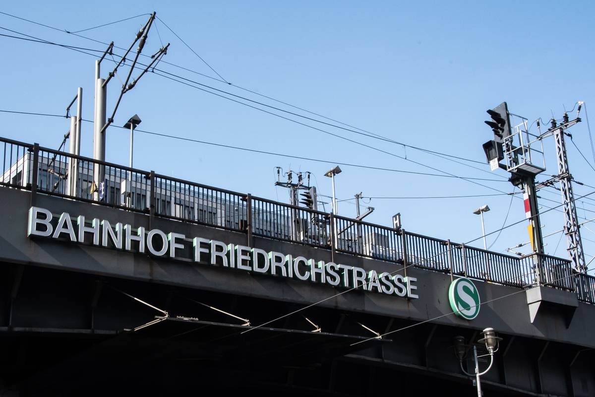 Bahnhof Friedrichstraße