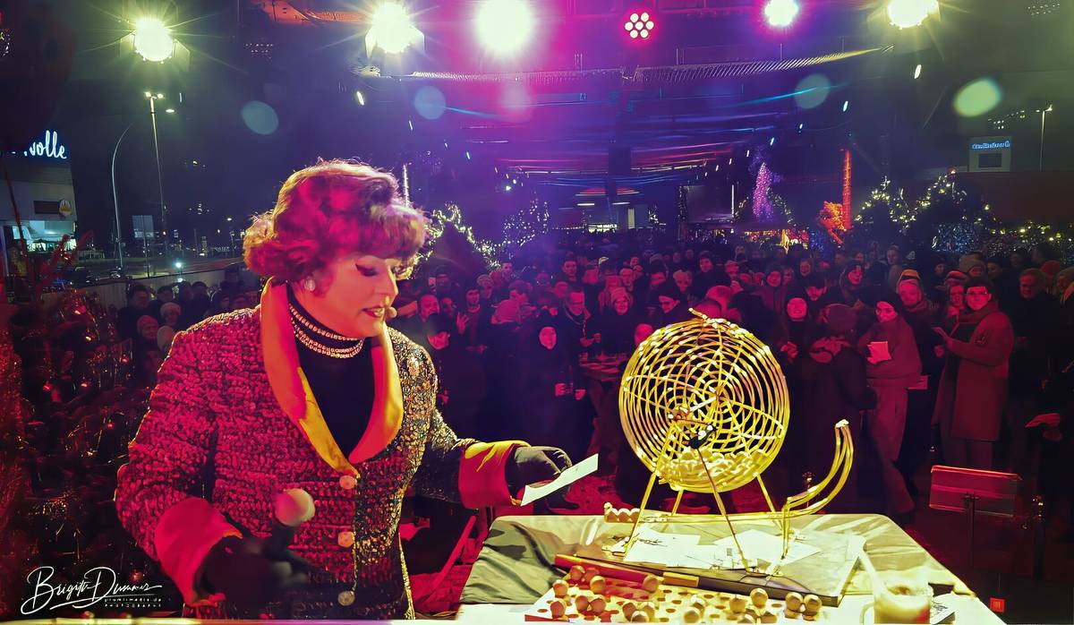 Drag Bingo queeres Weihnachten