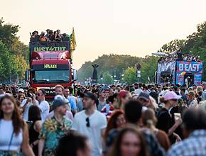 Die weltberühmte Love Parade kehrt im August 2026 zurück nach Berlin: Unter dem Motto „IMAGINE LOVE“ wird Liebe gemeinsam mit Hunderttausenden Menschen neu gedacht