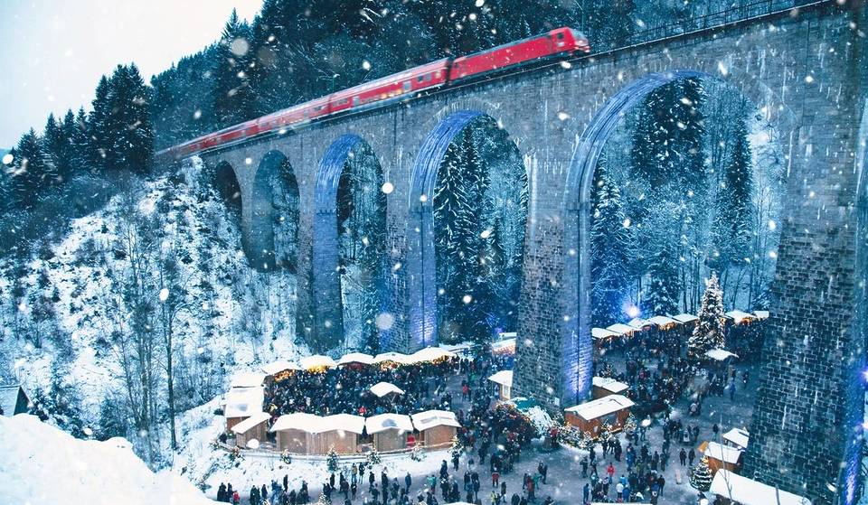 Le marché de Noël le plus féerique d&rsquo;Allemagne, situé sous un viaduc ferroviaire de 40 mètres de haut, a ouvert ses portes !