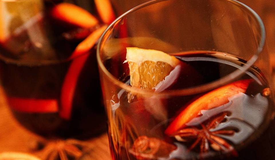 Monter à bord du ViP-Glühweinxpress à seulement 30 minutes de Berlin : Avec des boissons chaudes et des pâtisseries, vous vous rendez aux temps forts de l&rsquo;Avent – pour une bonne cause !