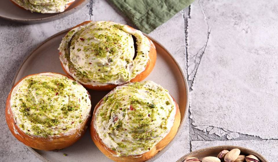 C&rsquo;est à Berlin que l&rsquo;on trouve les plus délicieux escargots à la cannelle et à la pistache d&rsquo;Allemagne : ils sont frais et cuits tous les jours à partir de notre propre recette, avec des offres spéciales pour l&rsquo;Avent uniquement en décembre !