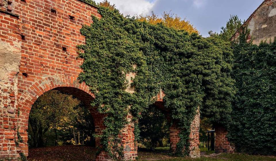 1 hour from Berlin to the “Gates of Heaven”: once one of Brandenburg’s most important religious centers – today the largest Santa Claus post office in Germany!