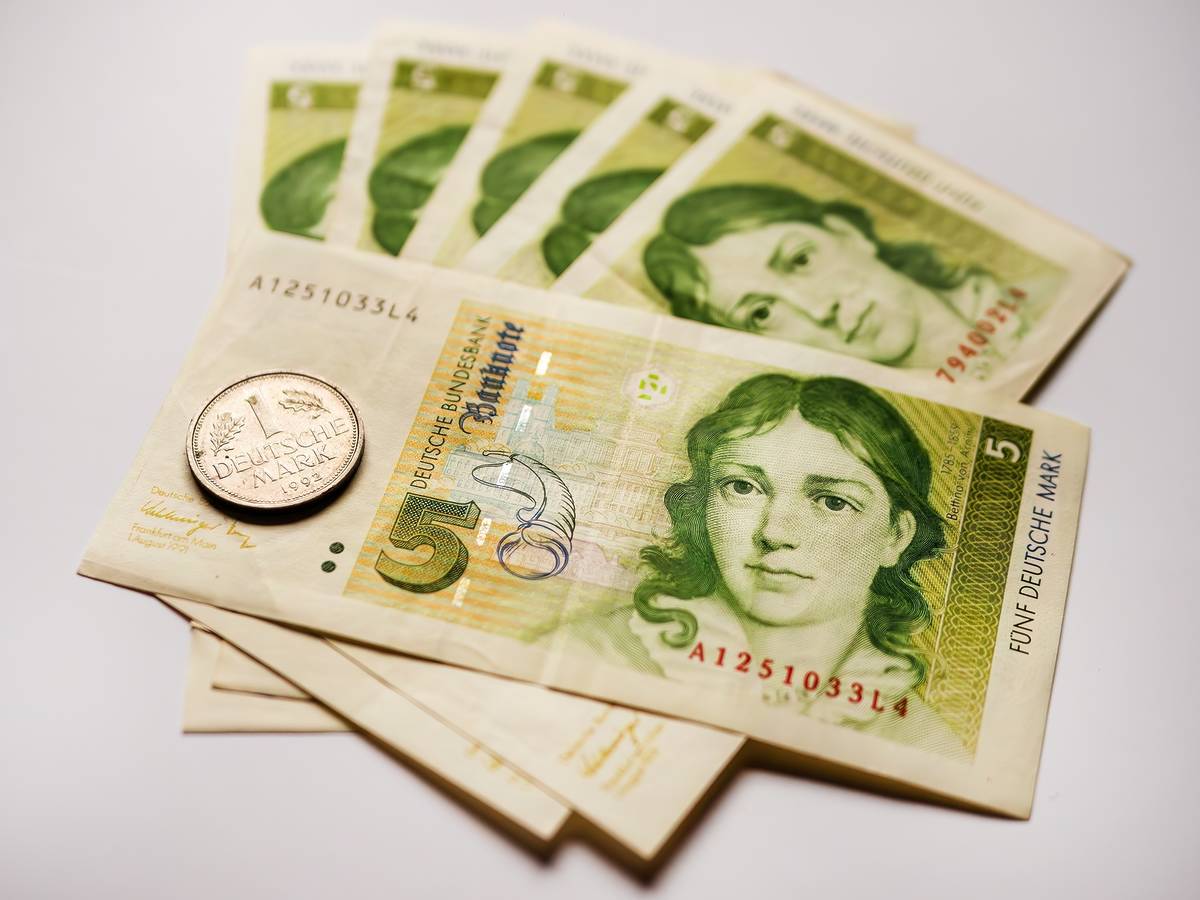 Bettina von Arnim vom Schloss Wiepersdorf auf einem Geldschein