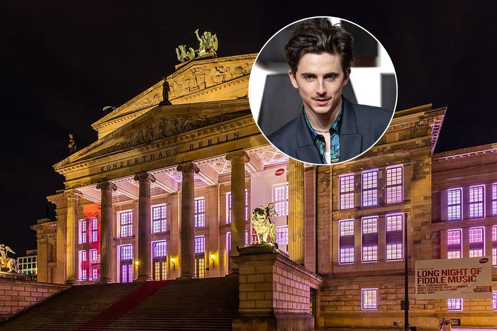 Konzerthaus Berlin illuminata di notte / Ritratto di Timothée Chalamet