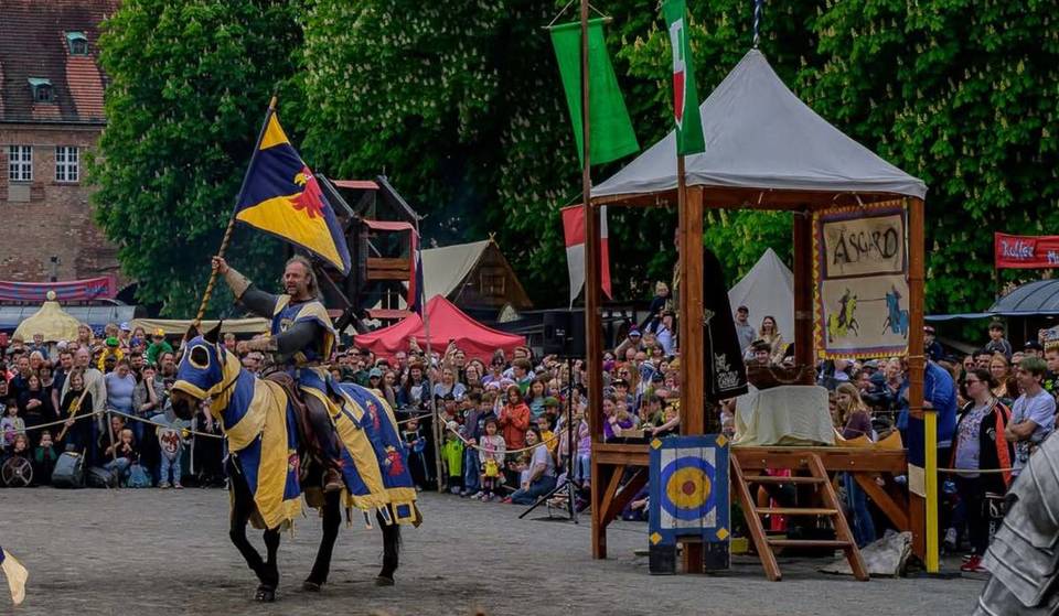 „Ik dacht dat ik 1.500 jaar terug in de tijd was“: 3 dagen lang zijn er op het spectaculairste paasridderfeest van Brandenburg grote riddertoernooien, een middeleeuwse markt &amp; meer