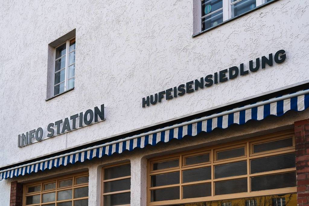 Infostation der hufeisensiedlung