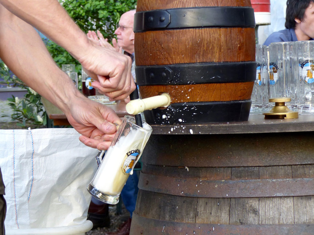 Na het werk een biertje uit het houten vat bij Eschenbräu