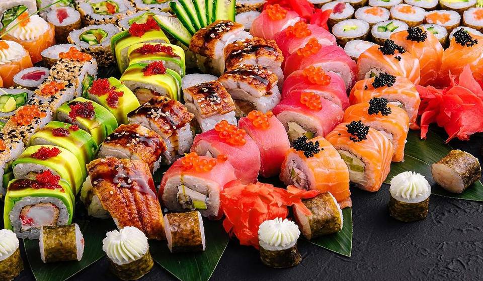 Bevor die Schlangen endlos werden: Hier probierst du das virale New Yorker Stick-Sushi mitten in Berlin