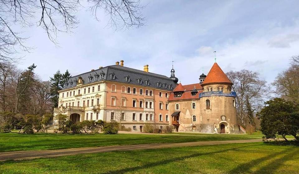 A 1,5 ore da Berlino si trova un parco del castello nascosto che abbraccia 3 stili: barocco, rococò e parco all’inglese su 60 ettari, con un edificio rinascimentale del XVI secolo.