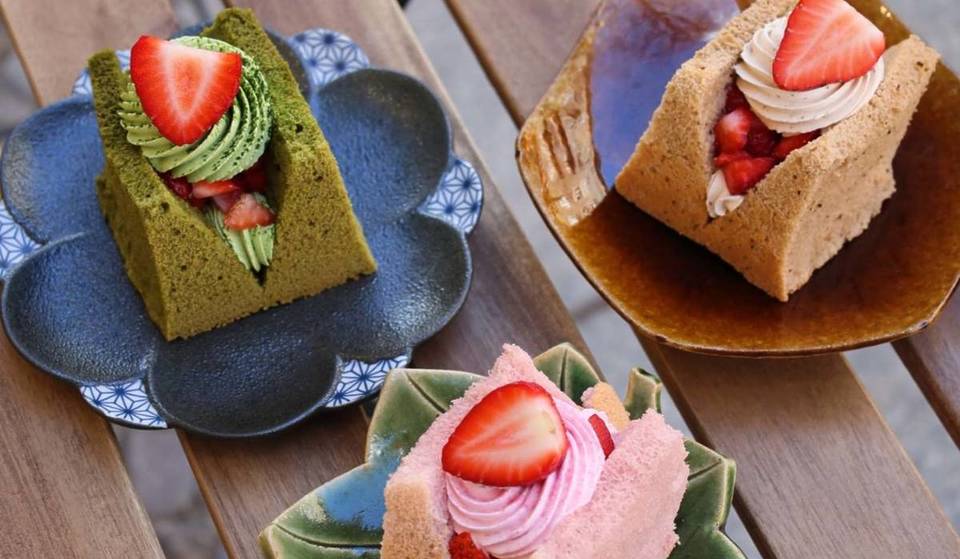 „Ist das Hongkong oder Berlin?“: In diesem Café bekommt ihr bis 22 Uhr hochwertige japanische Getränke, Kuchen &amp; feine Desserts – vom Matcha Crepe Cake bis hin zu Hojicha