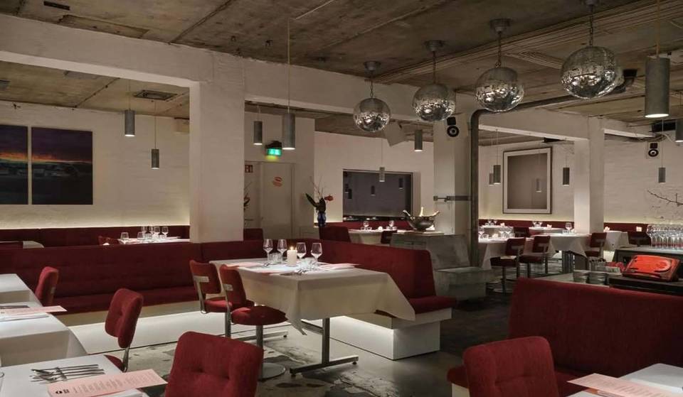 Nur wenige Minuten vom Berliner Zentrum versteckt sich ein vegetarisches Michelin-Restaurant, das sich wie ein Speakeasy anfühlt