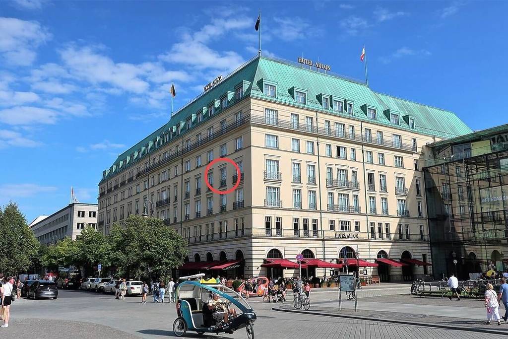 Het Adlon Kempinski was het toneel van een Michael Jackson-schandaal.