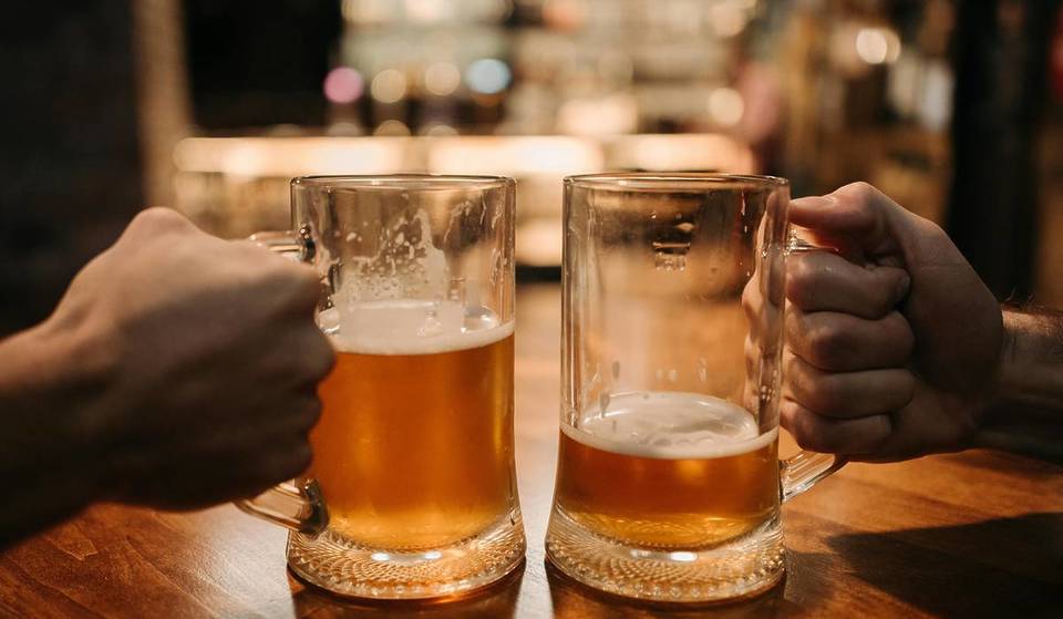 Die perfekte Happy-Hour-Tour durch den Prenzlauer Berg: von   3 € für ein großes Bier vom Fass bis hin zu 5,50 € für erstklassige Cocktails.