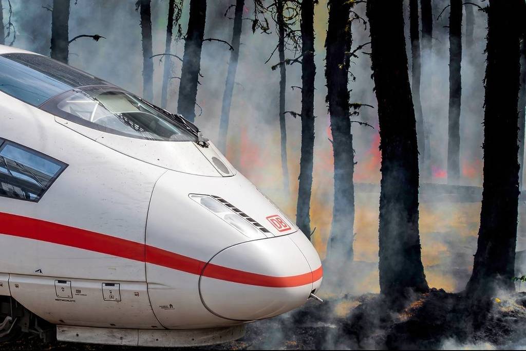 I viaggi in treno attraverso il Brandeburgo sono attualmente difficili da pianificare a causa degli incendi boschivi.