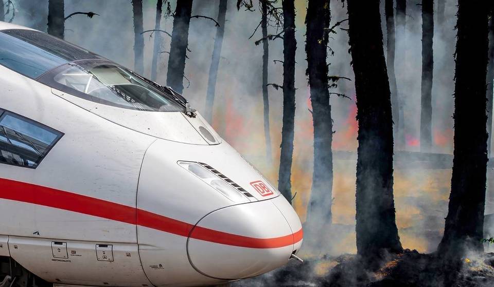 « C&rsquo;est un cas de force majeure ! » Moins de droits pour les voyageurs à cause des feux de forêt autour de Berlin ? Avant, on pouvait obtenir jusqu&rsquo;à 50 % d&rsquo;indemnisation, aujourd&rsquo;hui, on ne paie plus que l&rsquo;hôtel.