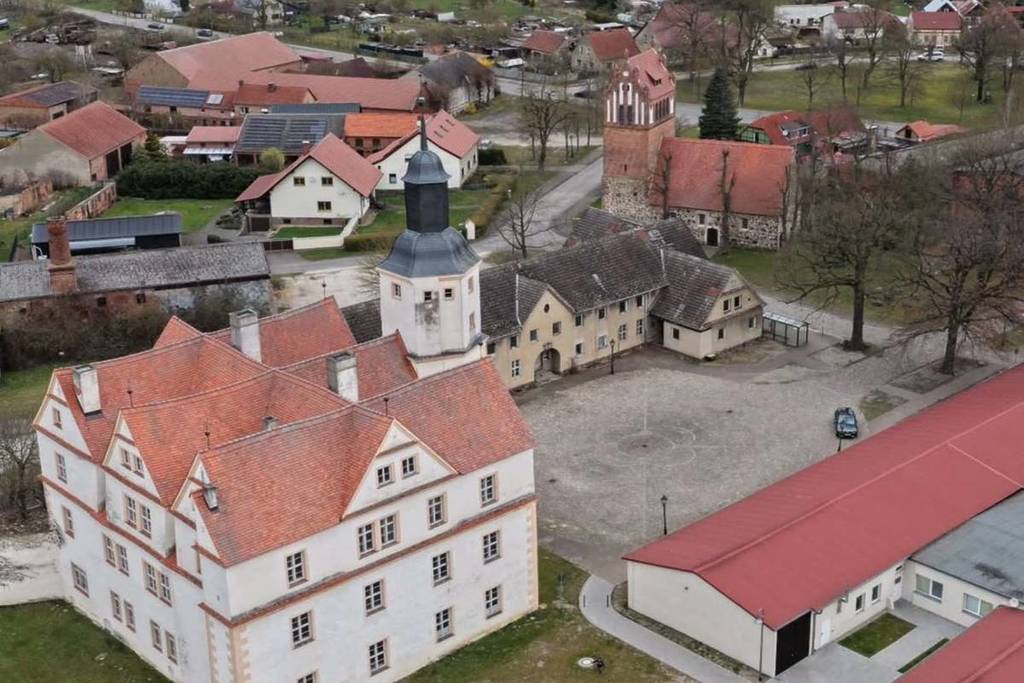 Schloss Demerthin