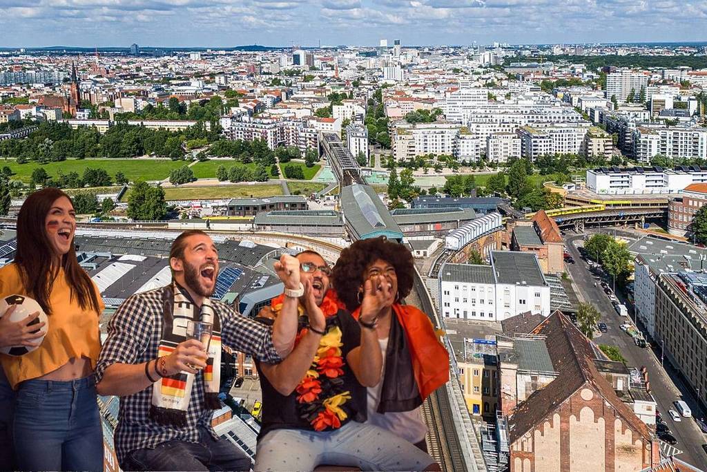 There will also be public viewing at the Gleisdreieck in Berlin