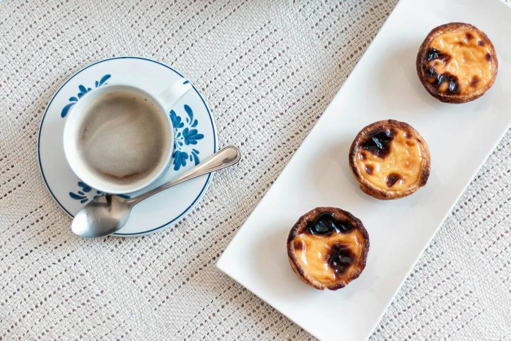 Coffee and Pastéis de Nata