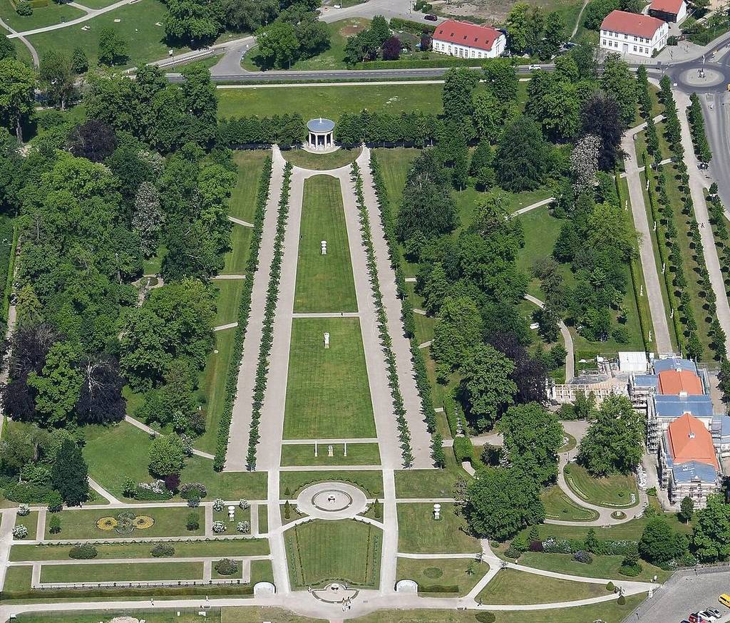 De kasteeltuin van Neustrelitz van bovenaf