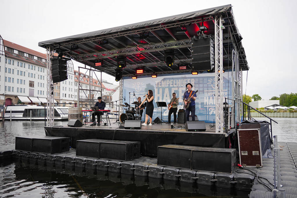 Il palco della Festa del porto di Tempelhof