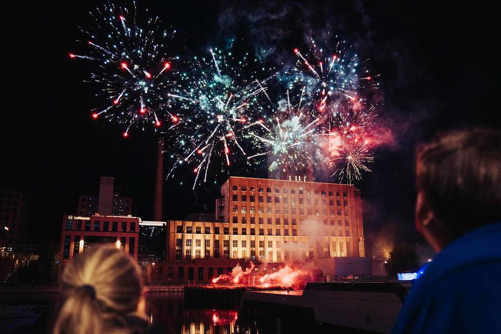 The fireworks at the Tempelhof Harbor Festival