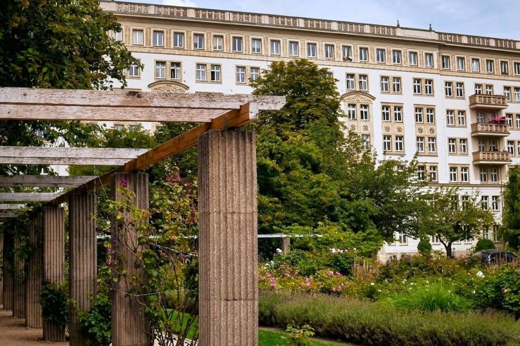 The pagodas in the Rosengarten in Friedrichshain