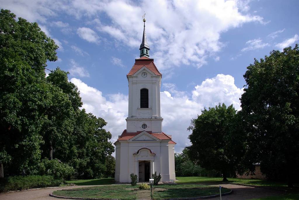La chiesa del paese di Altranft