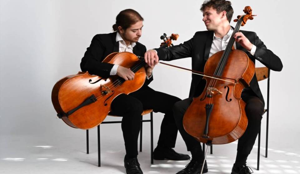 Als klassiek en pop elkaar ontmoeten: het CelloDuo geeft je favoriete hits een compleet nieuw geluid