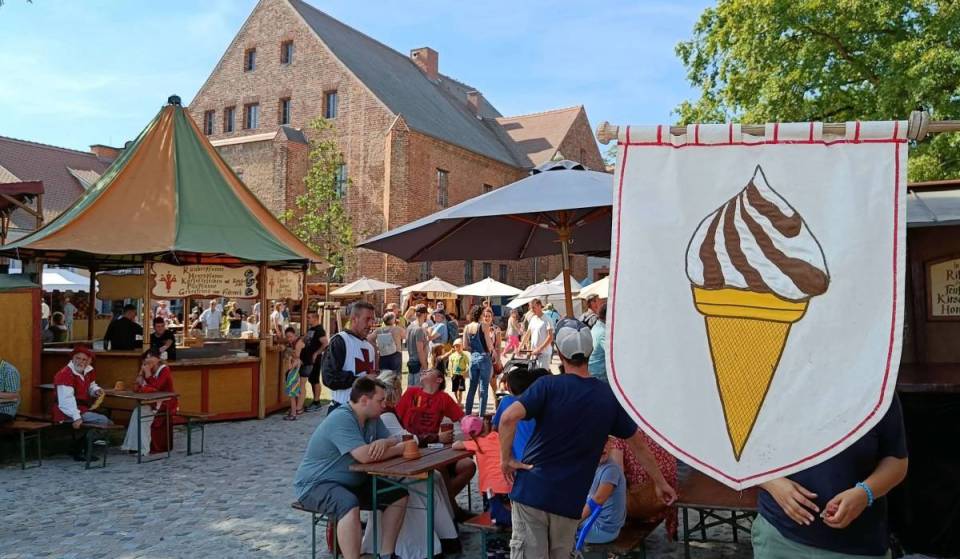 Just 1.5 hours from Berlin, Beeskow Castle awaits you with this beautiful medieval festival featuring a jousting tournament and traditional crafts