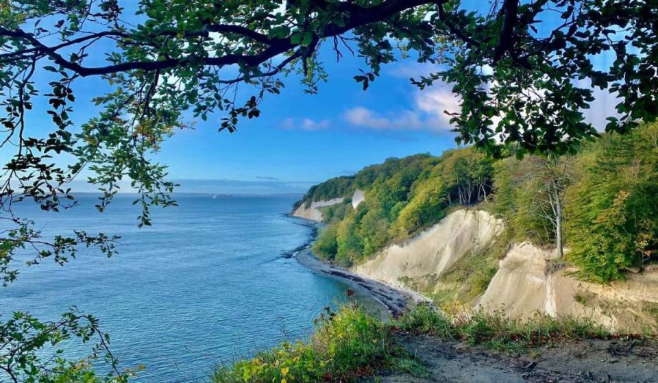 Just 3 hours from Berlin, you’ll reach Germany’s tallest chalk cliffs, rising up to 118 meters, and a UNESCO World Natural Heritage Site home to around 650,000 centuries-old beech trees