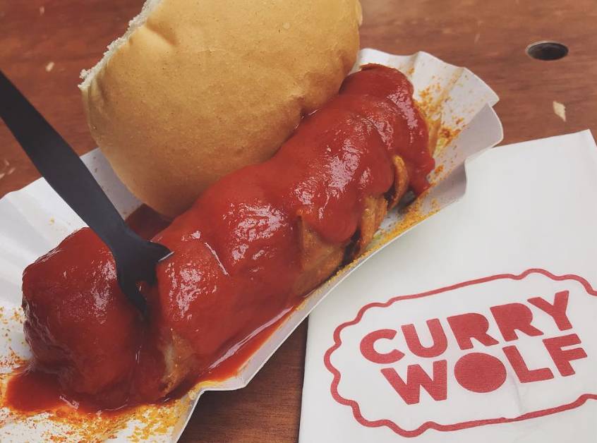Currywurst alla Porta di Brandeburgo da Curry Wolf