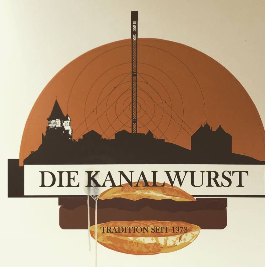 Da “Die Kanalwurst” trovi un currywurst eccezionale