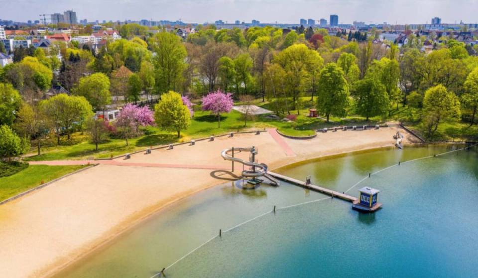 About 15 minutes from Alexanderplatz, you’ll find a beach with a 52-meter-long water slide and a 300-meter-long sandy beach
