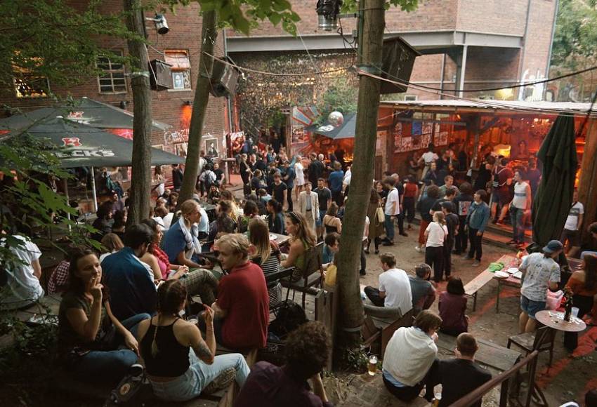 Au Humboldthain Club, il y a de super événements en plein air
