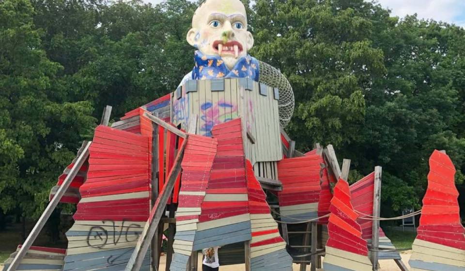 Unter rund 1.900 Spielplätzen in Berlin ist dieser auf 8 Hektar der größte der Stadt – mit Dracula-Rutsche, internationalen Themenbereichen &amp; Kletterparadies für Kinder