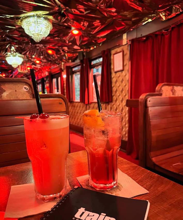 De délicieux cocktails au Train Cocktailbar