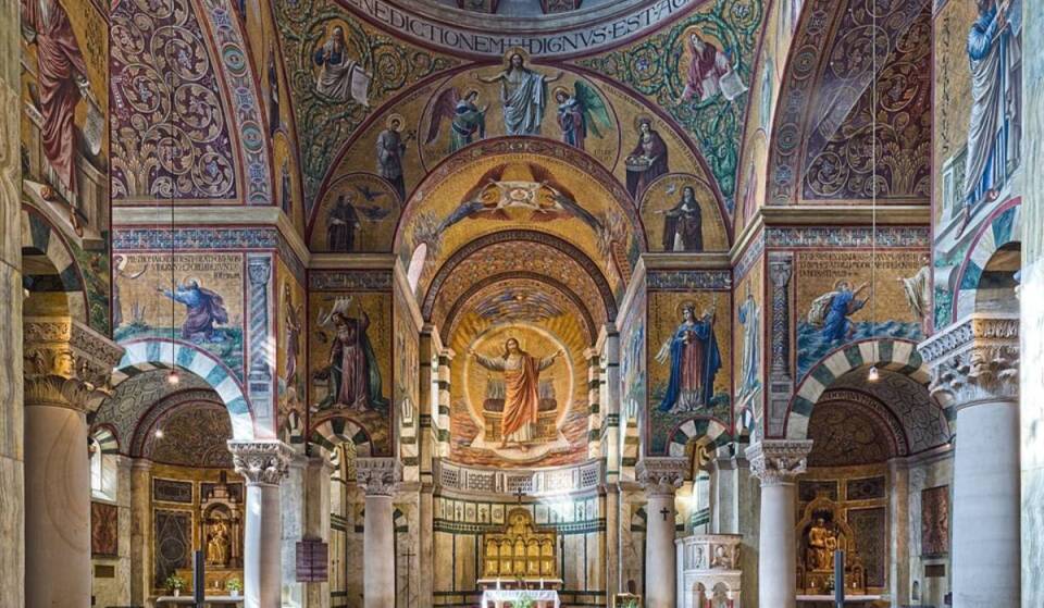 Just 15 minutes from Alexanderplatz, what is arguably the city’s most beautiful church withstood a 500-kg explosive bomb. Discover this Byzantine-Romanesque masterpiece