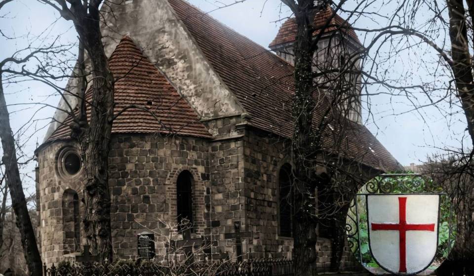 Nur 30 Minuten südlich vom Alexanderplatz birgt diese mysteriöse 800 Jahre alte Kirche das Geheimnis der Tempelritter. Bis heute ist ihr Geheimgang unentdeckt geblieben