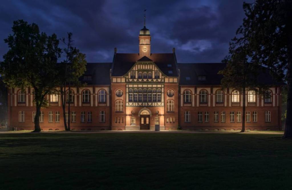 La casa de baños de los sanatorios de Beelitz y sede de la exposición NEBULA