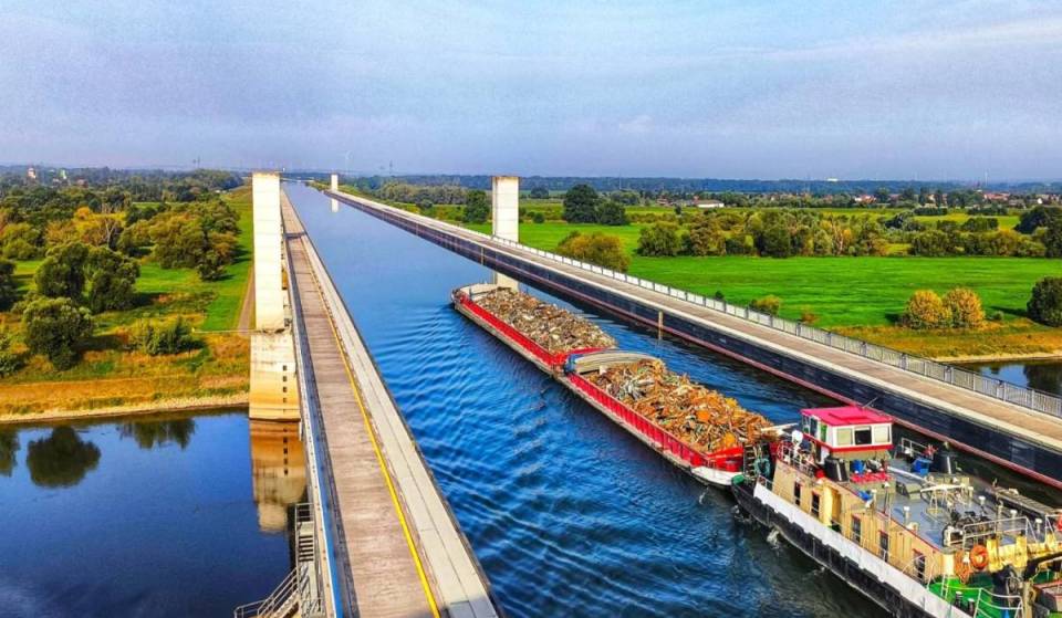 About 2 hours from Berlin stands the world’s longest canal bridge, as recognized by Guinness World Records, measuring 918 meters in length and featuring a continuous waterway across the Elbe