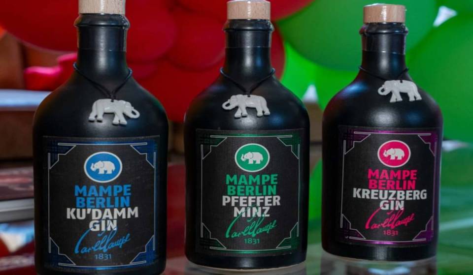 Berlins älteste Schnappsmanufaktur hat mitten in Kreuzberg ein kostenloses Museum mit 333 Objekten eröffnet, darunter alkoholfreier Gin aus der Prohibitionszeit &amp; mehr
